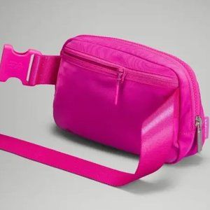 NWT Lululemon Everywhere Belt Bag 1L (HTF Sonic Pink!)
